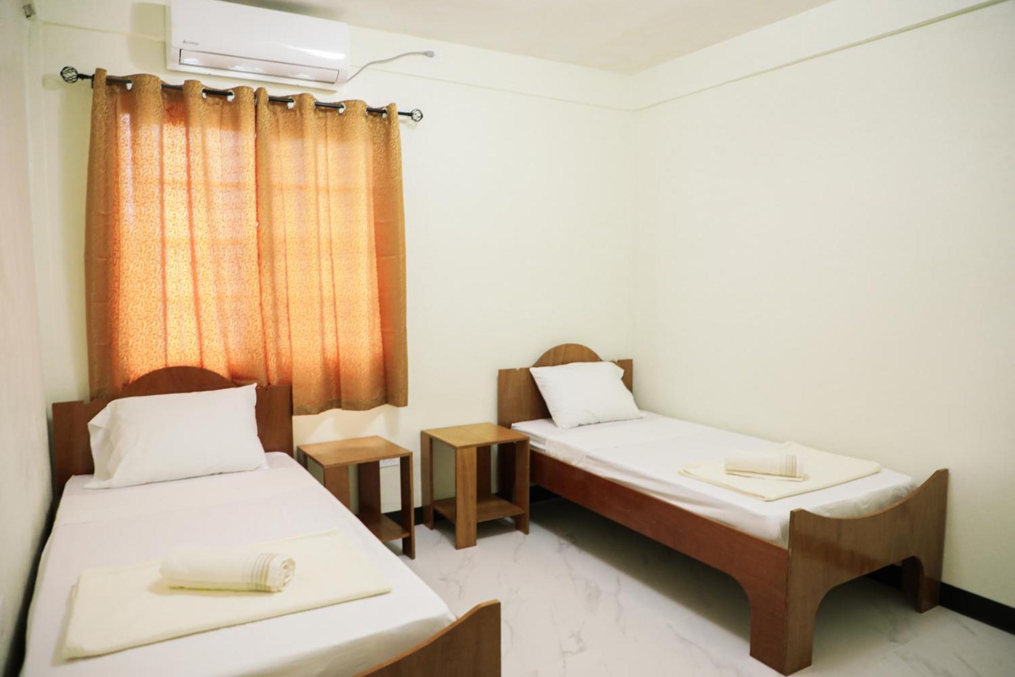 Yogi-Homestay Koror Extérieur photo